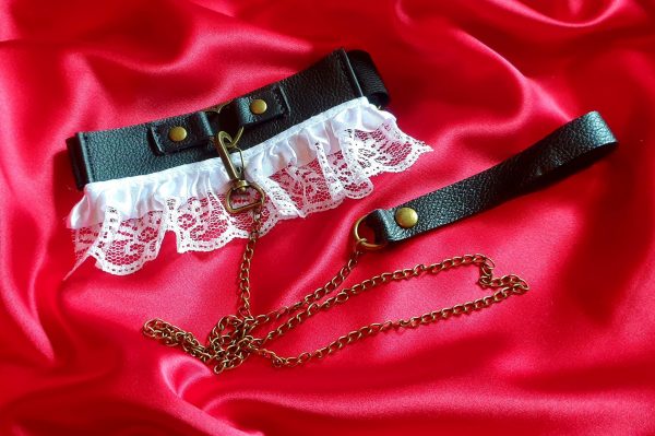 French maid leather lace collar lead